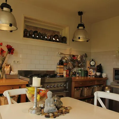 Atmospheric Well Kept Country House Near Holiday home *